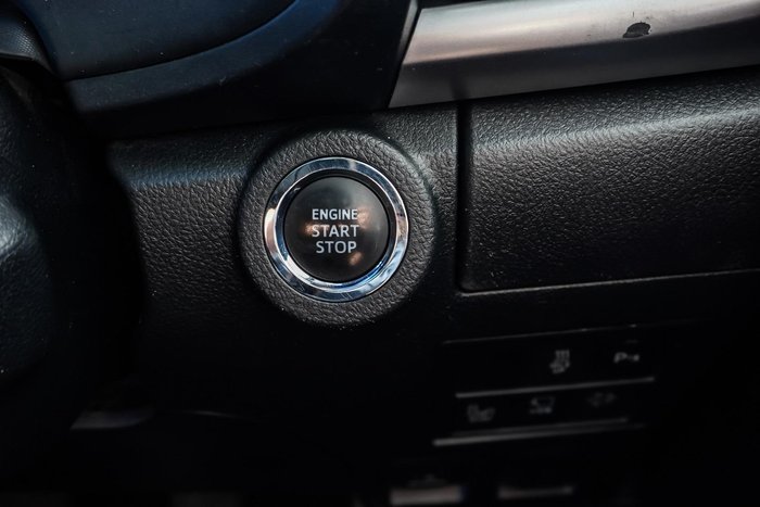 2022 Toyota Hilux SR5