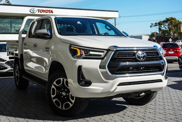 2022 Toyota Hilux SR5