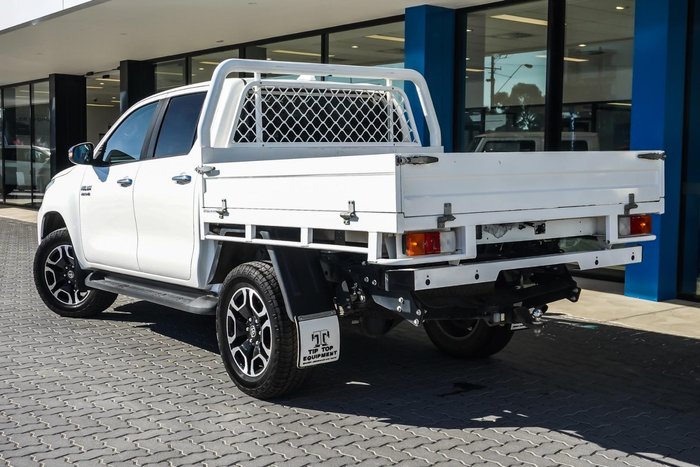 2022 Toyota Hilux SR5