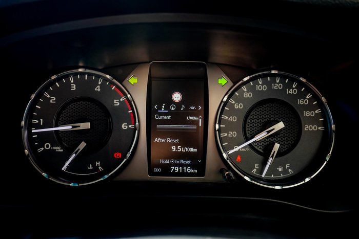 2022 Toyota Hilux SR5