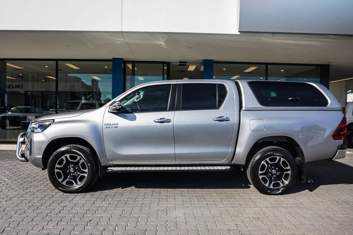 2021 Toyota Hilux SR5