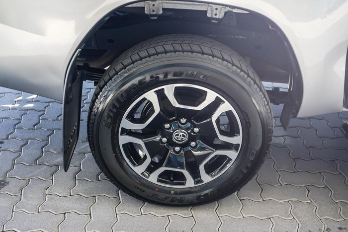 2021 Toyota Hilux SR5