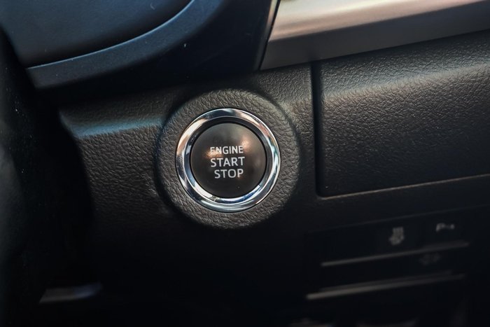 2021 Toyota Hilux SR5