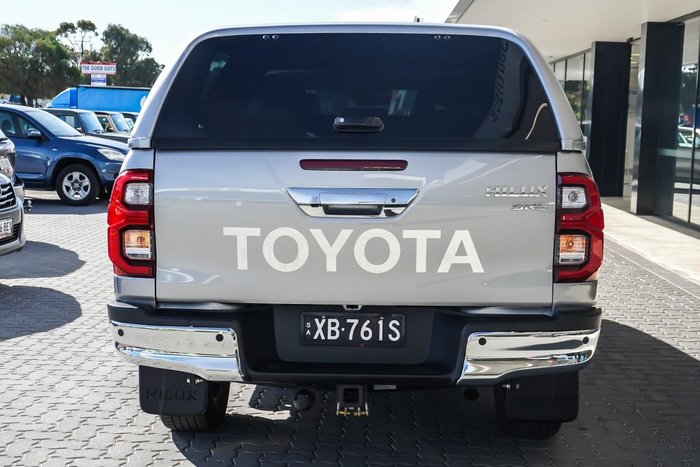 2021 Toyota Hilux SR5