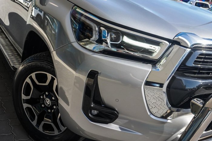 2021 Toyota Hilux SR5