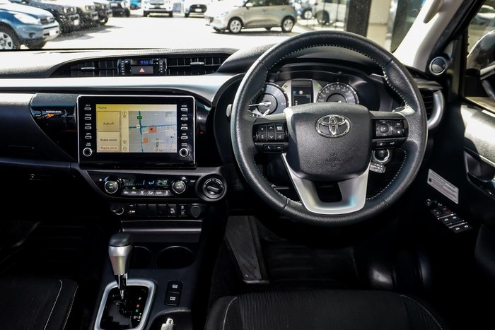 2021 Toyota Hilux SR5