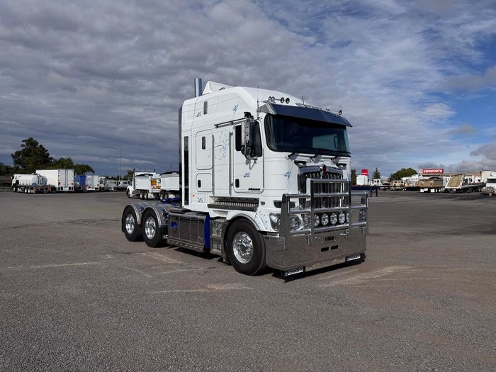 2024 Kenworth K220 WHITE