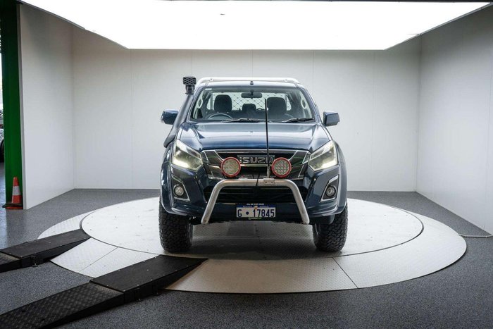 2017 Isuzu D-MAX LS-M