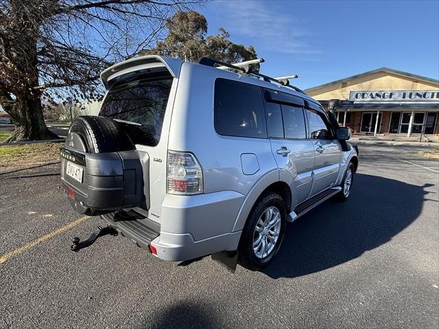 2013 Mitsubishi Pajero VR-X