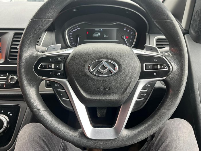 2022 LDV G10 +