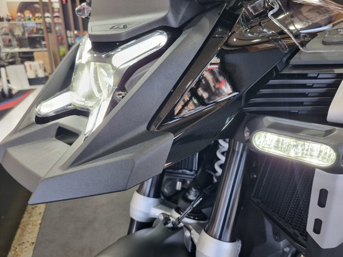 2026 BMW Motorrad R 1300 GS Adventure Triple Black BLACK STORM METALLIC