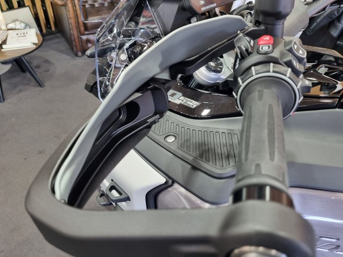 2026 BMW Motorrad R 1300 GS Adventure Triple Black BLACK STORM METALLIC
