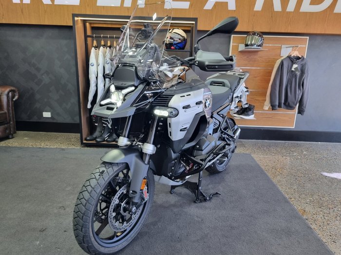 2026 BMW Motorrad R 1300 GS Adventure Triple Black BLACK STORM METALLIC