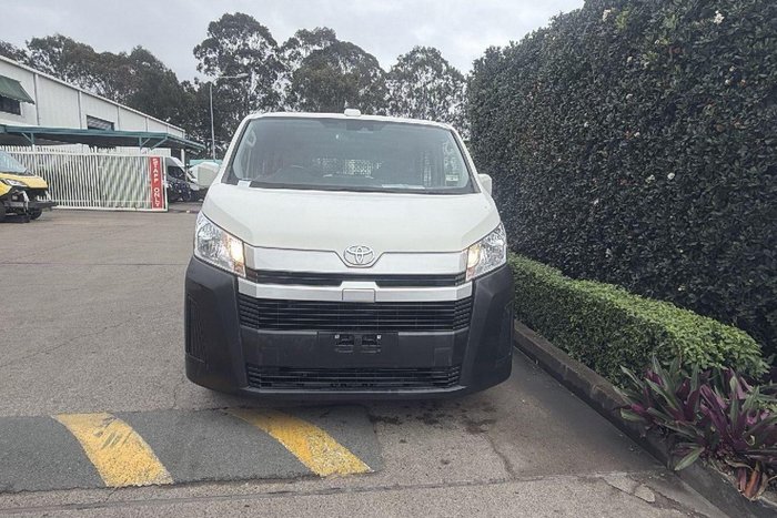 2022 Toyota Hiace
