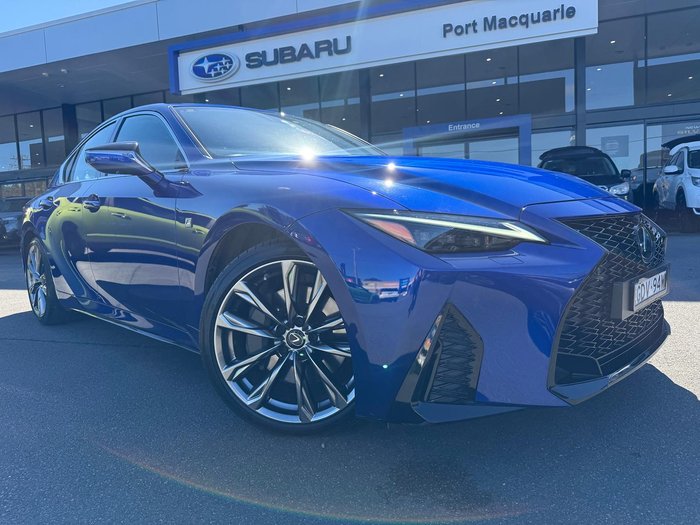 2021 Lexus IS