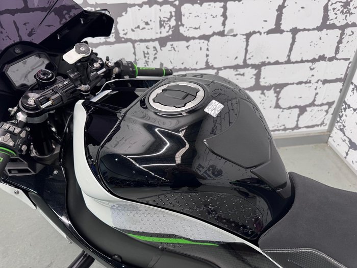 2023 Kawasaki Ninja ZX-10R ABS Ninja White