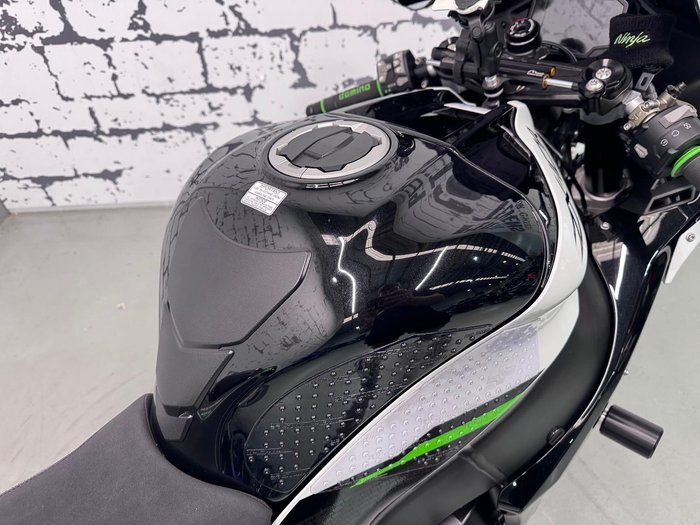 2023 Kawasaki Ninja ZX-10R ABS Ninja White