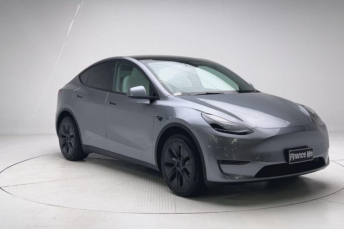 2025 Tesla Model Y Long Range