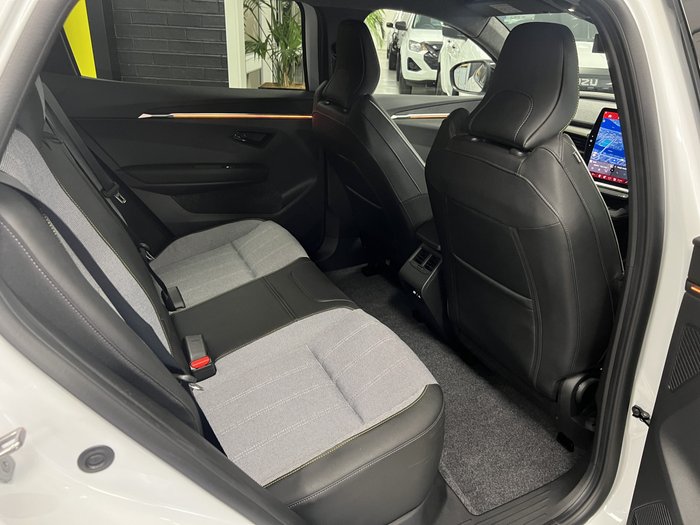 2026 Renault Scenic E-Tech techno long range No Series Pearl White