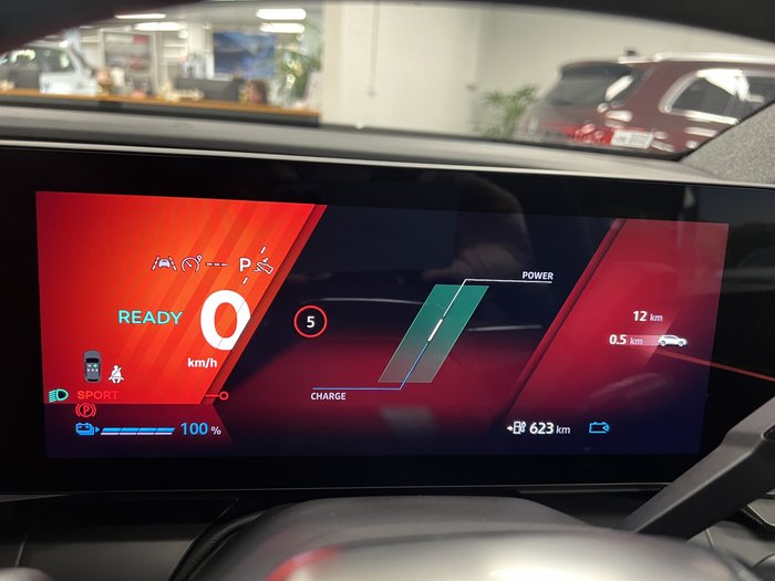 2026 Renault Scenic E-Tech techno long range No Series Pearl White