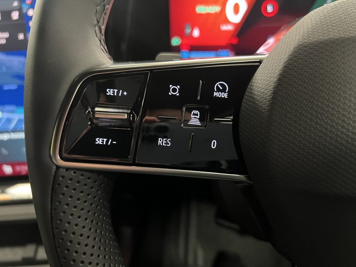 2026 Renault Scenic E-Tech techno long range No Series Pearl White