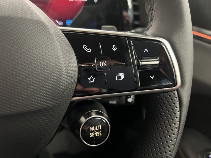 2026 Renault Scenic E-Tech techno long range No Series Pearl White