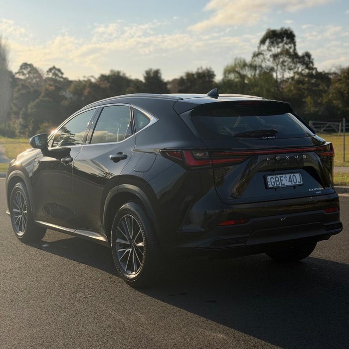 2026 Lexus NX 450h+ Luxury
