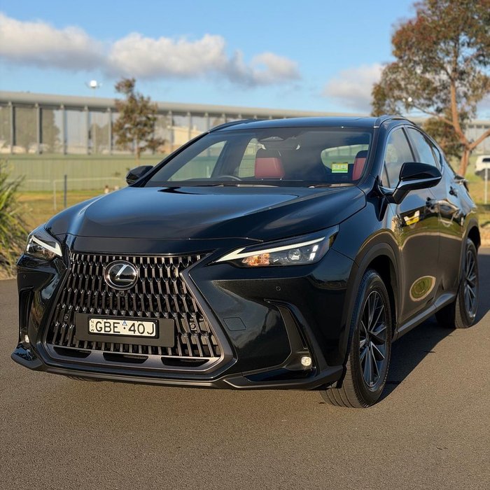 2026 Lexus NX 450h+ Luxury
