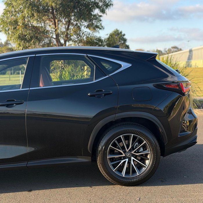 2026 Lexus NX 450h+ Luxury
