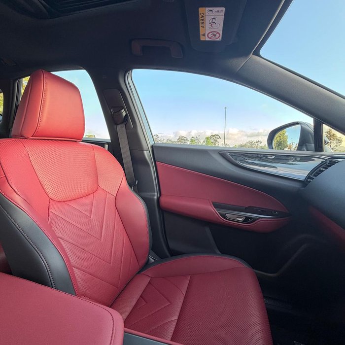 2026 Lexus NX 450h+ Luxury