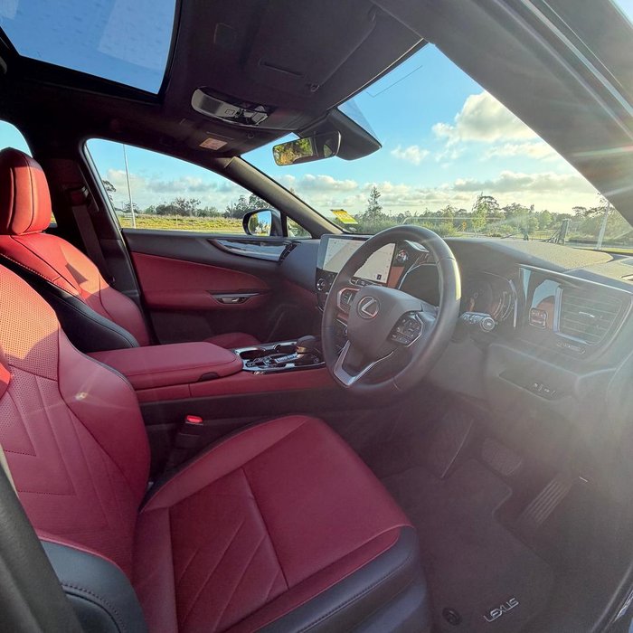 2026 Lexus NX 450h+ Luxury