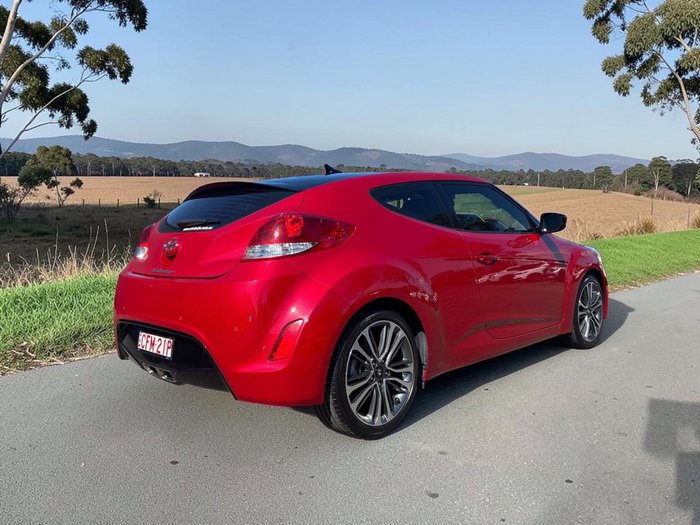 2016 Hyundai Veloster +
