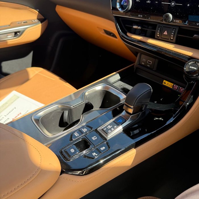 2026 Lexus NX 450h+ Luxury