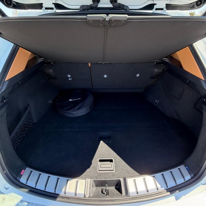 2026 Lexus NX 450h+ Luxury