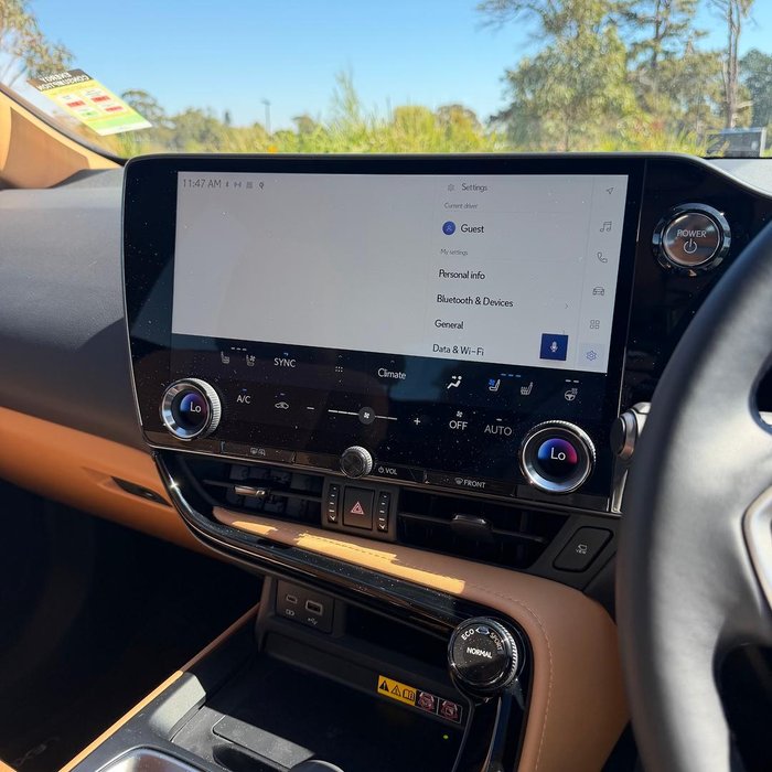 2026 Lexus NX 450h+ Luxury