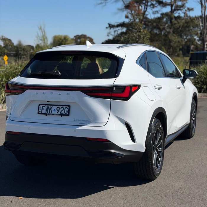 2026 Lexus NX 450h+ Luxury