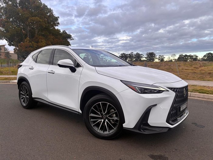 2026 Lexus NX 450h+ Luxury