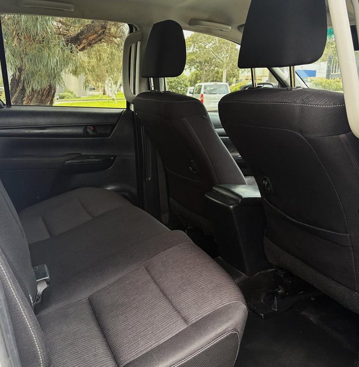 2020 Toyota Hilux SR