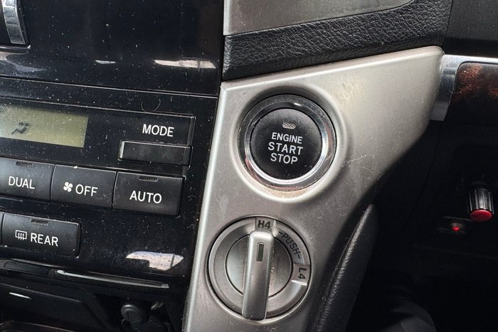 2014 Toyota Landcruiser VX