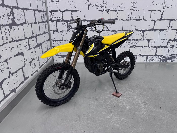2025 Sur-Ron Hyper Bee 14/12 Hyper Bee Yellow