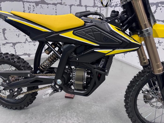 2025 Sur-Ron Hyper Bee 14/12 Hyper Bee Yellow