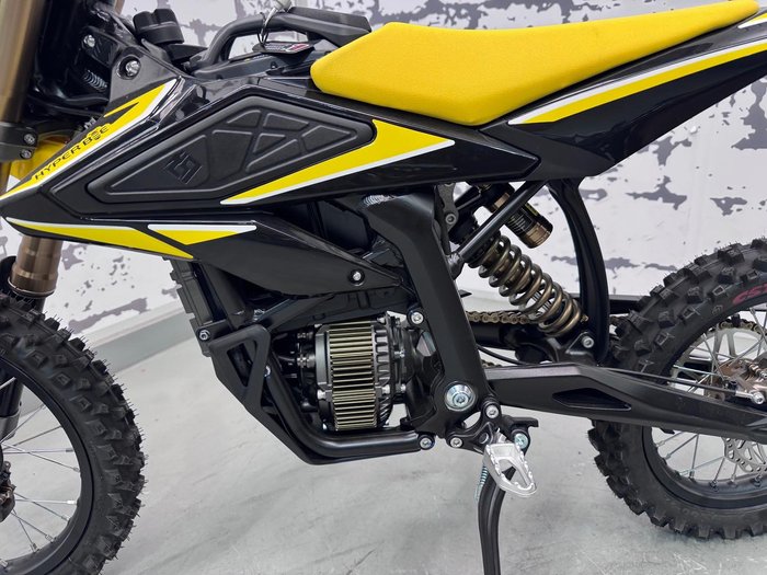 2025 Sur-Ron Hyper Bee 14/12 Hyper Bee Yellow