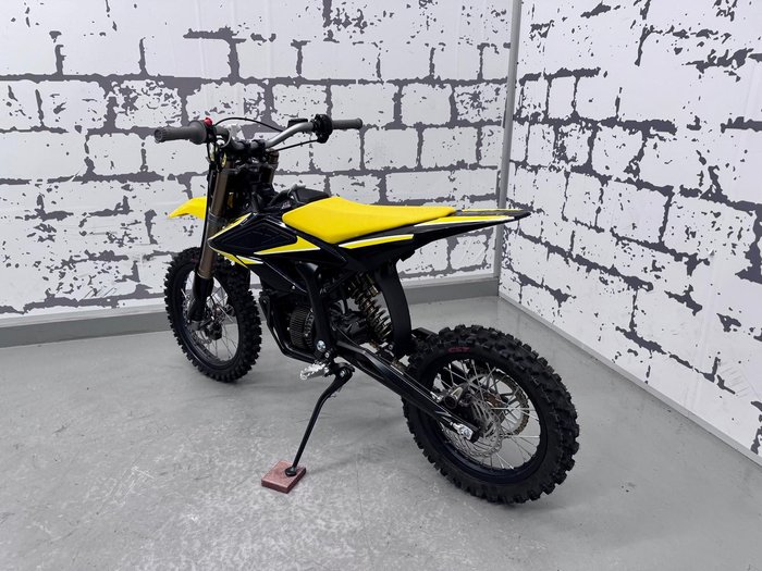 2025 Sur-Ron Hyper Bee 14/12 Hyper Bee Yellow