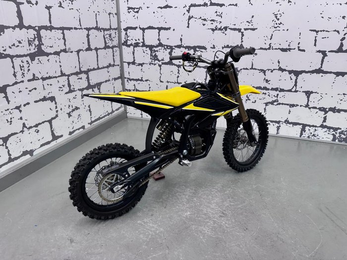 2025 Sur-Ron Hyper Bee 14/12 Hyper Bee Yellow