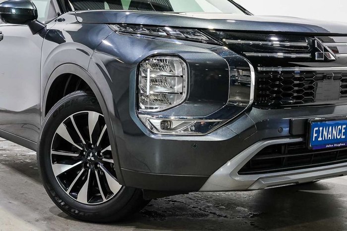 2025 Mitsubishi Outlander LS