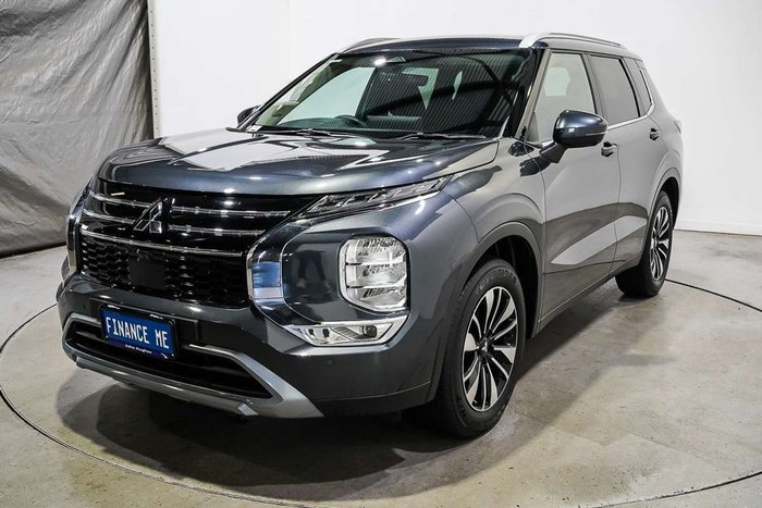 2025 Mitsubishi Outlander LS