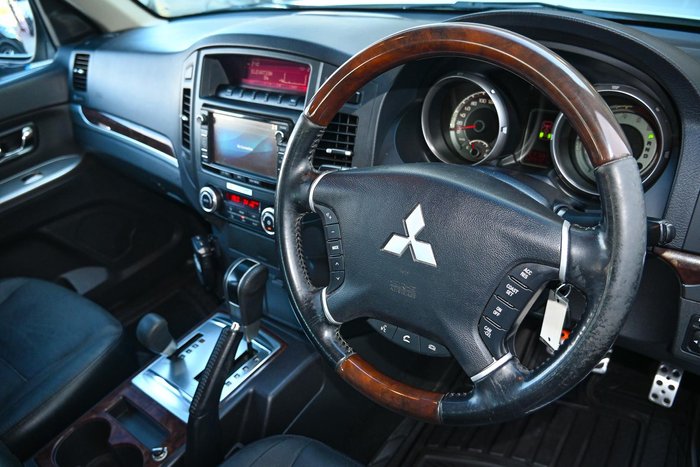 2013 Mitsubishi Pajero Exceed