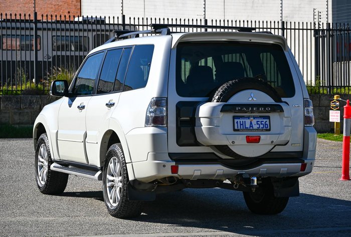 2013 Mitsubishi Pajero Exceed