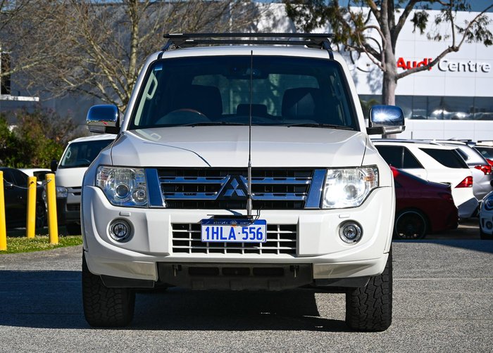 2013 Mitsubishi Pajero Exceed