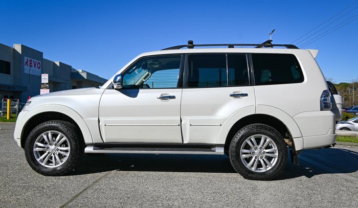 2013 Mitsubishi Pajero Exceed